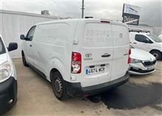 TOYOTA 1.5D 74KW MWB GX (102CV) FURGÓN - 4674-MCR